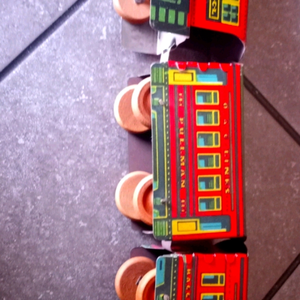Train Cars - Picture 5 of 8